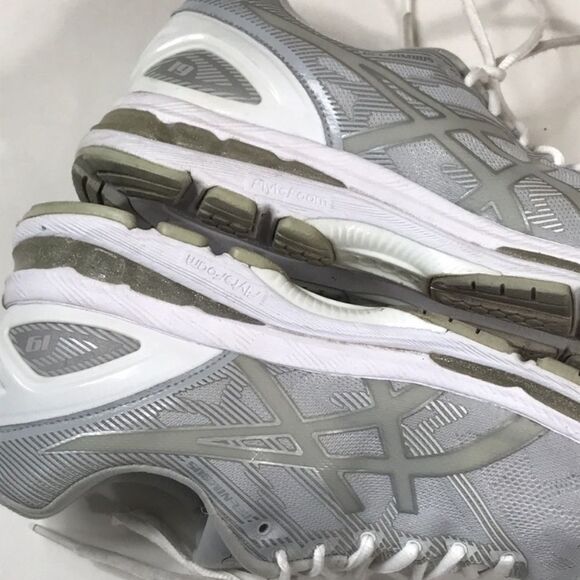 Asics Air Nimbus 19 White & Gray Athletic Running Shoes with Supportive Midsole - Picture 5 of 13